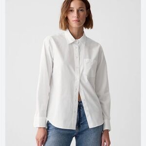 GAP Crisp Collared Shirt Button down Preppy Cleangirl Capsule Luxury Classic M